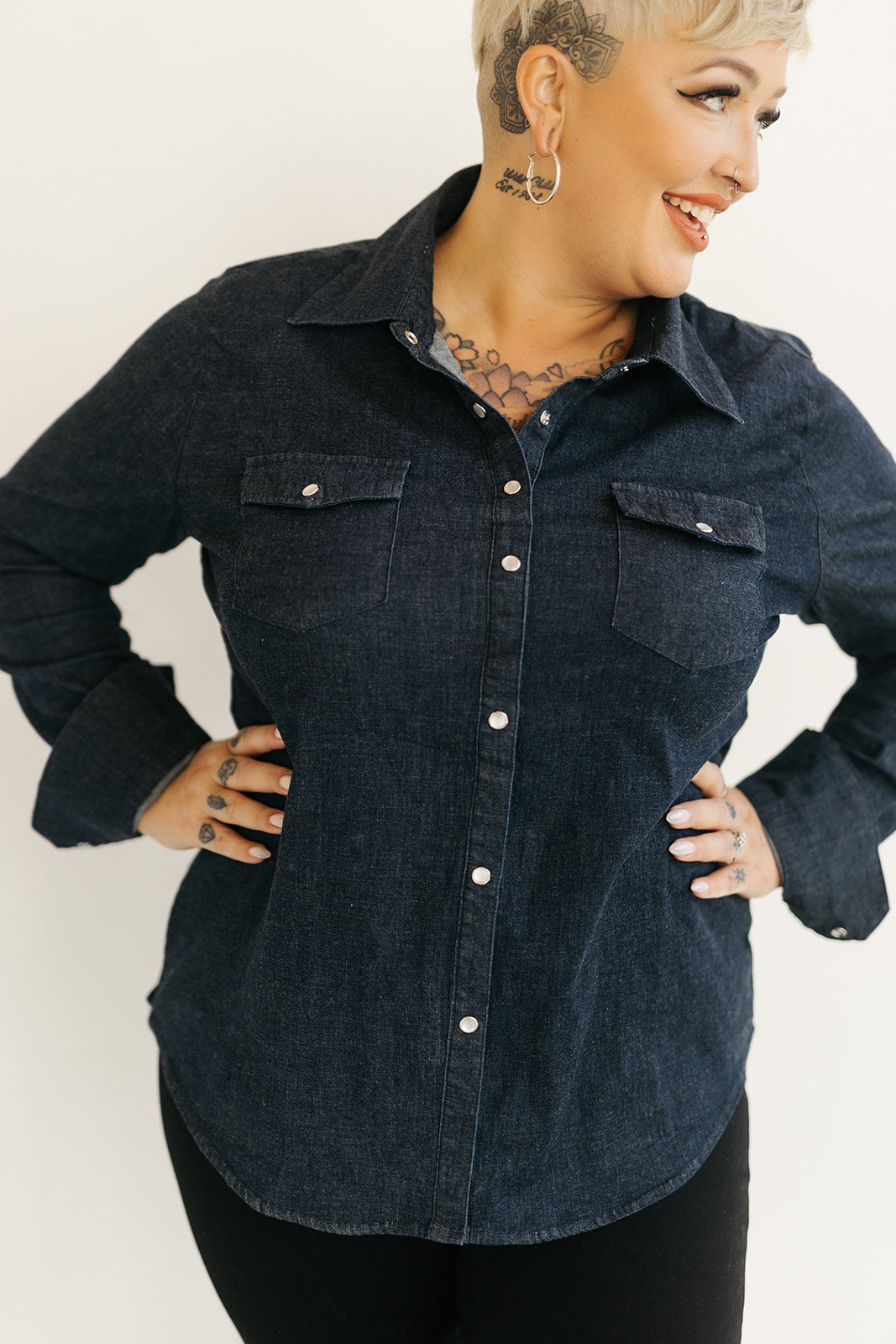 CLASSIC CHAMBRAY DENIM WITH PEARL SNAPS – Tukked Shirts